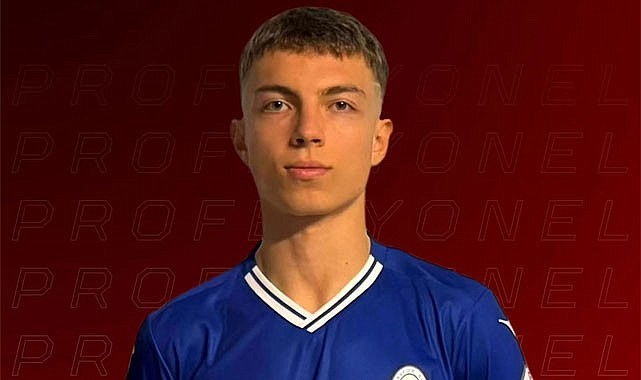 Pazarspor'dan genç yetenek Aziz Demir'e profesyonel imza