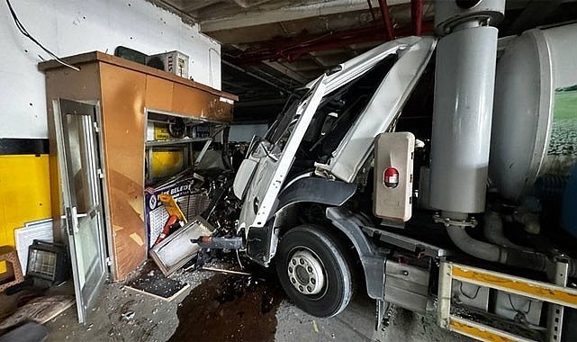 Rize'de facianın eşiğinden dönüldü: Sürücüsüz Vidanjör Otoparka daldı: 1 yaralı