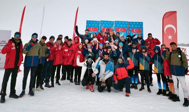 Rize takımlarından Yüksekova'da 19 madalya birden