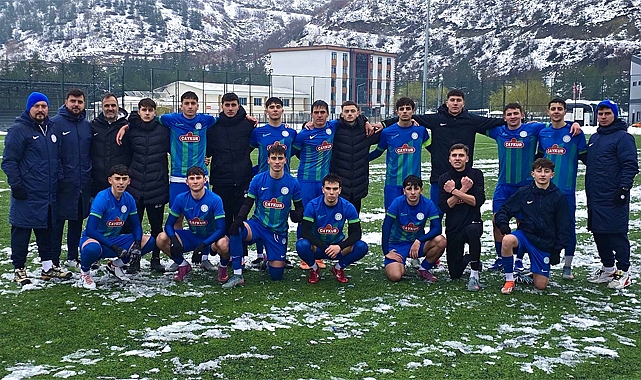 Çaykur Rizespor U17 dondurucu soğukta zirveye oturdu