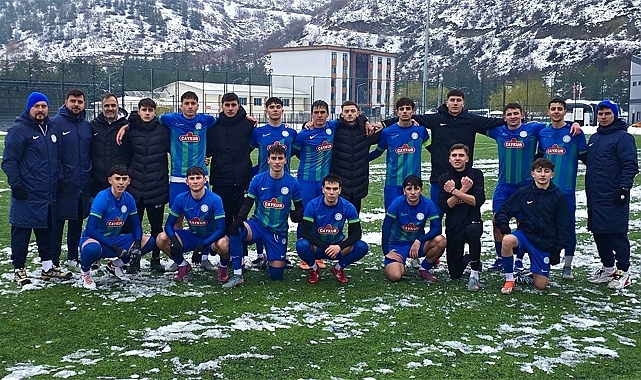 Çaykur Rizespor U17 dondurucu soğukta zirveye oturdu