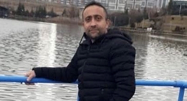 Halı Sahada Acı Ölüm: Maç Sırasında Yere Yığıldı