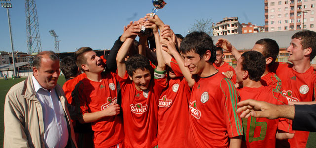 Çaykurspor şampiyonluğa doymuyor