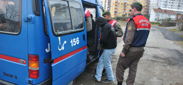 Rizeli iş adamı İspir'de yakalandı