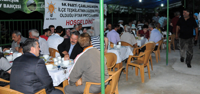 AK Parti teşkilatı Çamlıhemşin'de iftarda