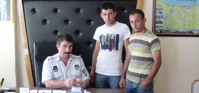 Çayeli'nde Amcaoğullarından örnek davranış