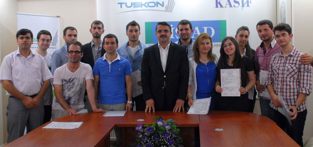 Web Tasarımcısı Kursiyerleri sertifikalarını aldı