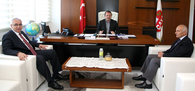 Vali Çakır Sütlüoğlu'nu ziyaret etti