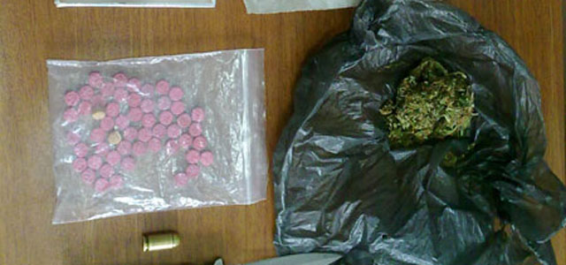 Trafik kontrollerinde uyuşturucu yakalandı