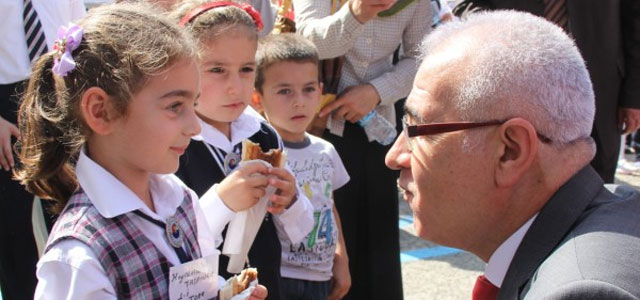 Rize'de Yeni Eğitim-Öğretim Yılına Vali Çakır imzası