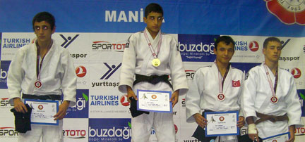 Rizeli Judocular madalyasız dönmedi