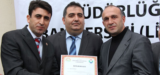 Rize'de 20 Aileye 6 bin likapa fidanı dağıtıldı