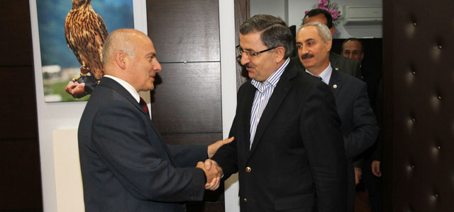 RTE Üniversitesi Memur-Sen Genel Başkanı'nı ağırladı