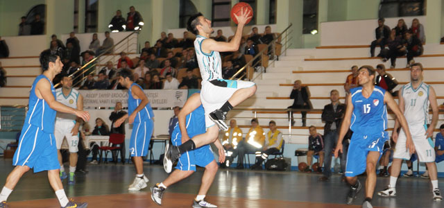 Basketbol 2. Lig Grup Müsabakaları Rize'de başladı
