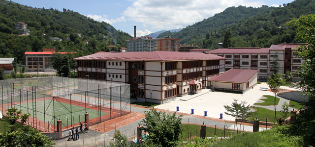 RTE Üniversitesi, eğitimdeki kalitesini tescilledi