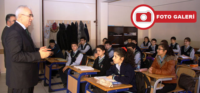 Vali Çakır öğrencilerle bir araya geldi