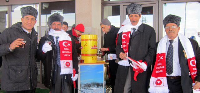 ÇAYKUR, bu yıl da Sarıkamış Şehitleri'nin yanında