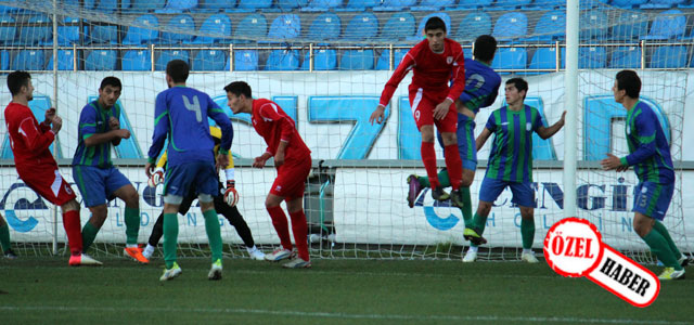 Çaykur Rizespor A2, ligi 4 köşe tamamladı