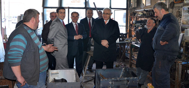 Vali Çakır Çayeli'ni inceledi