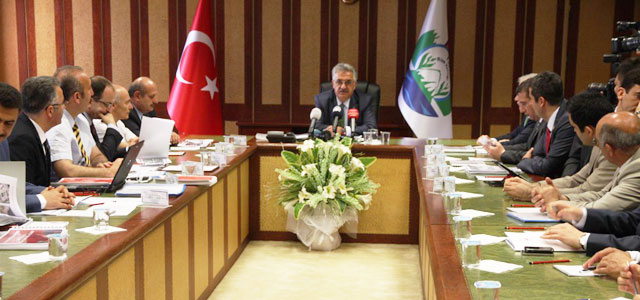 Bakan Yazıcı, Rize'nin yatırımlarını masaya yatırdı