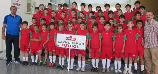Çaykurspor Yaz Futbol Okuluna yoğun ilgi