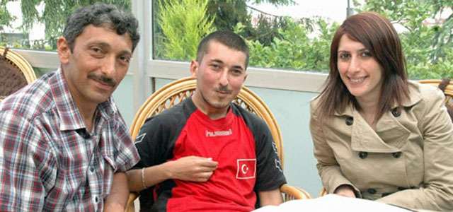 Rizeli Genç Şair, engelleri şiirle aşıyor