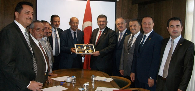 Milletvekili Karal Yemen'i kucakladı