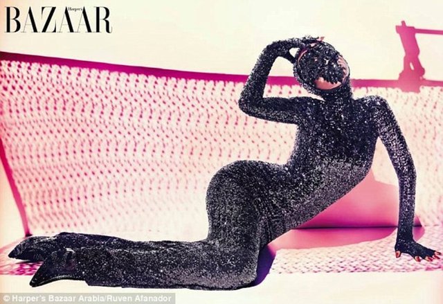 Rihanna bu kez kapandı / Foto Galeri