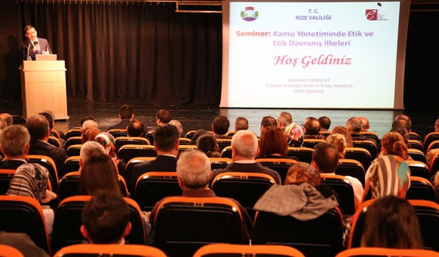 Rize'de kamu personeline "Etik" semineri
