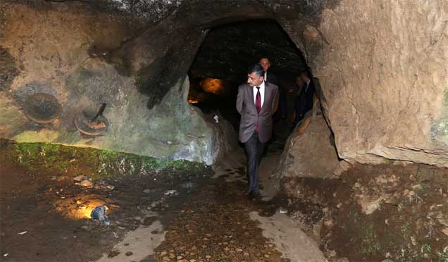 Vali Bektaş Pileki Mağarasını inceledi
