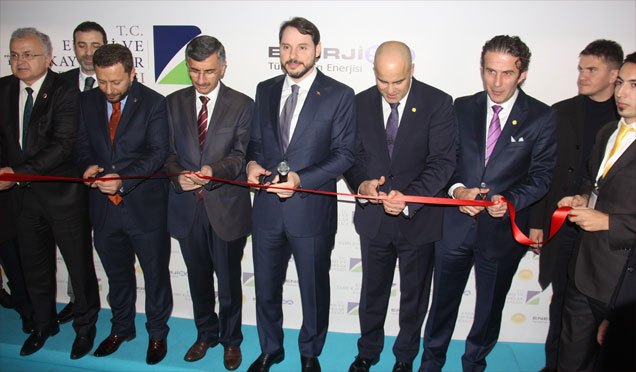 Bakan Albayrak Rize'de çağrı merkezi açılışı yaptı