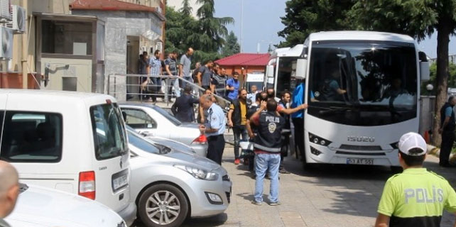 Serbest kalan 14 polis yeniden tutuklandı