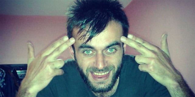 Rize'de otomobil çarpan genç öldü